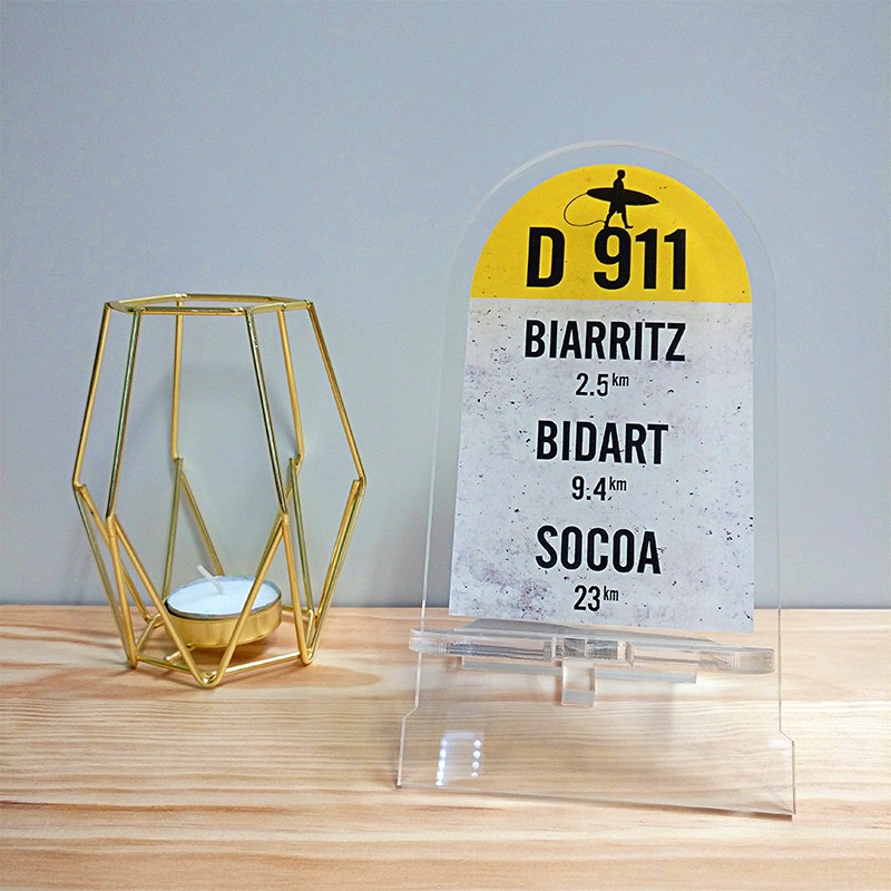 Borne Pays Basque D911 – Support de Téléphone Plexiglas
